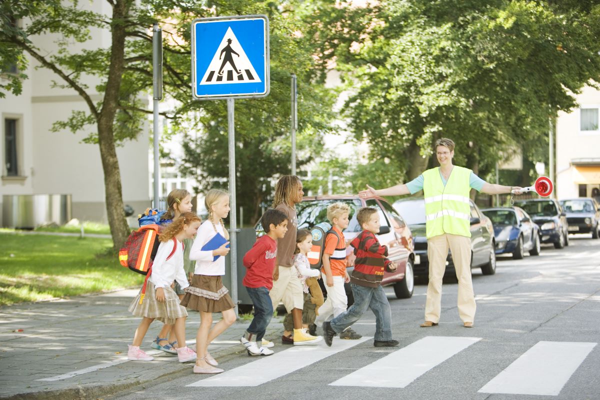 Kinder im Straßenverkehr schützen - Tipps für Eltern