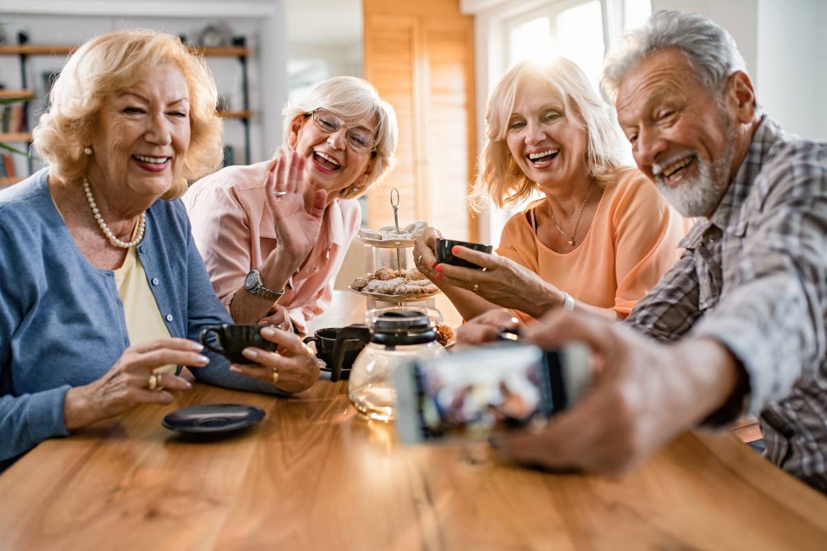 Smartphone und Online-Banking für Senioren: Digitale Hilfe i