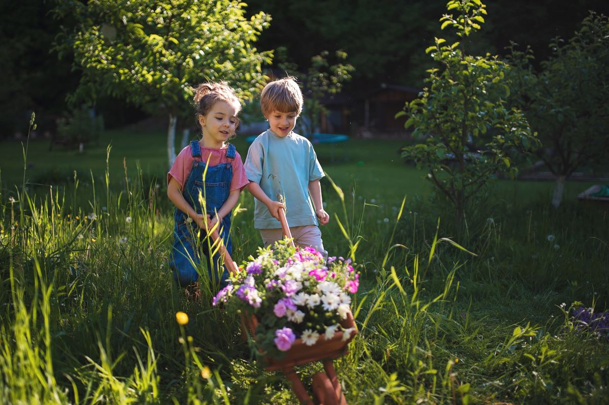 Kinder im Garten beschäftigen in Karlsruhe — kreative Ideen 